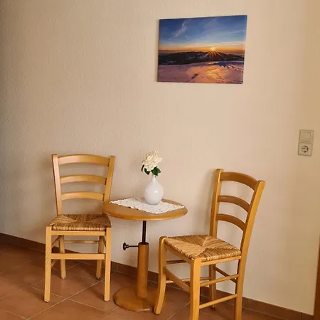 Haus Foehrenbach アパート *